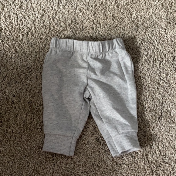 Carter’s 3 Piece Set - Picture 4 of 5